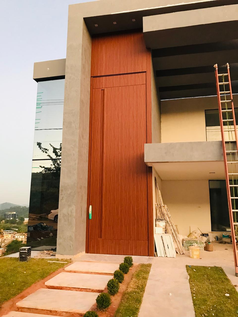 PORTAS EM ACM EM CAMPO GRANDE - ES