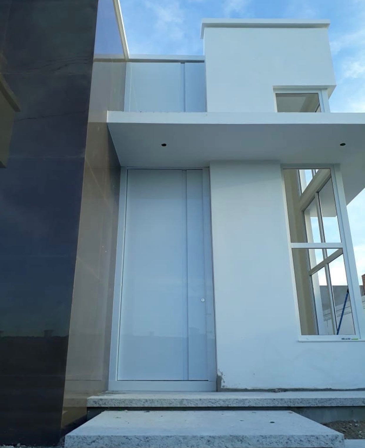 PORTAS EM ACM EM CAMPO GRANDE - ES