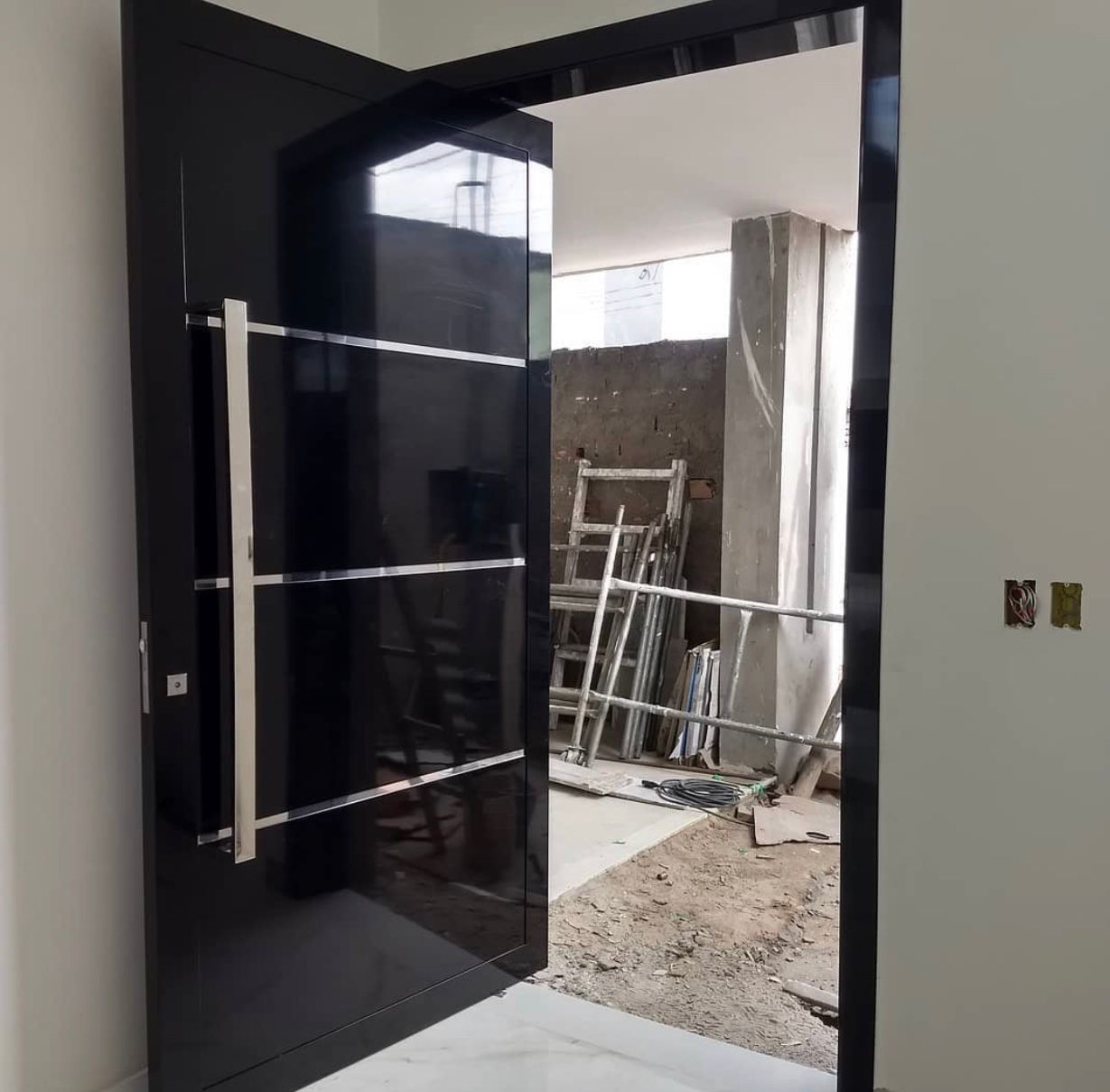 PORTAS EM ACM EM CAMPO GRANDE - ES