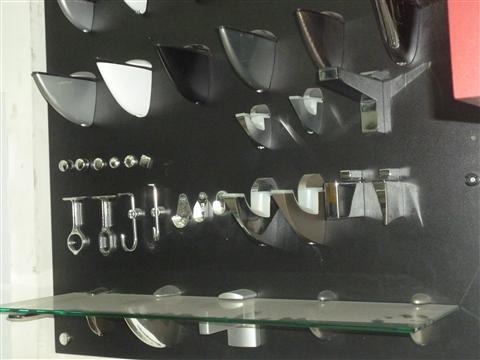 FERRAGENS PARA RESIDENCIAS E MARCENARIAS EM PETROPOLIS - KAUSBEN - RJ