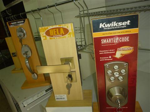 FERRAGENS PARA RESIDENCIAS E MARCENARIAS EM PETROPOLIS - KAUSBEN - RJ