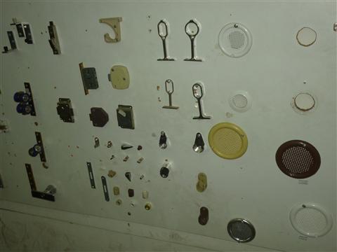 FERRAGENS PARA RESIDENCIAS E MARCENARIAS EM PETROPOLIS - KAUSBEN - RJ