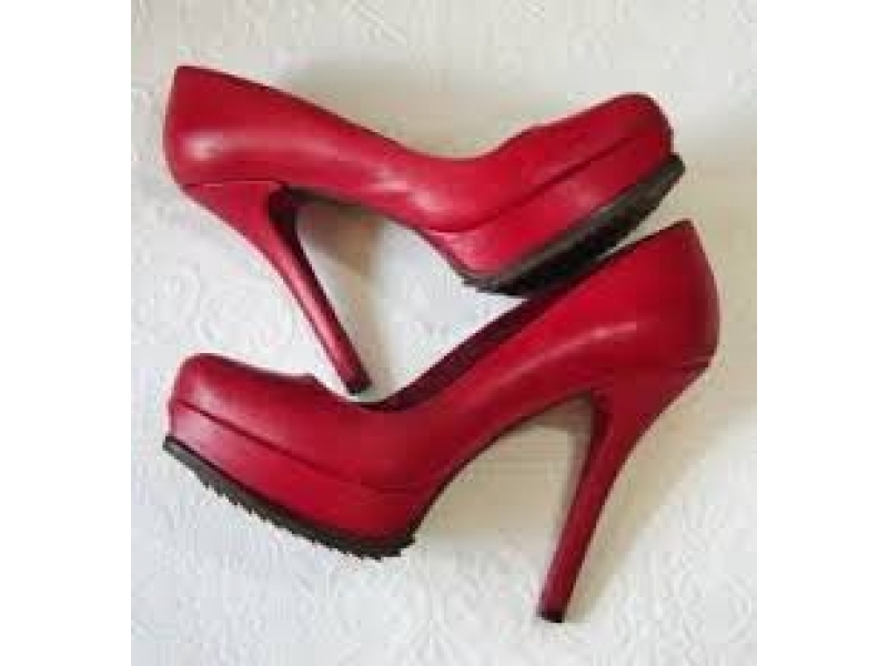 VENDA DE BOLSAS, CALÇADOS E ACESSÓRIOS NO MORUMBI EM SÃO PAULO