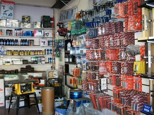 FERRAGENS E ESQUADRIAS EM PETROPOLIS