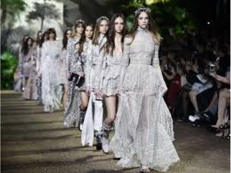 COSTUREIRA, REFORMA DE ROUPA EM ALTA COSTURA NO CAXINGUI EM SÃO PAULO