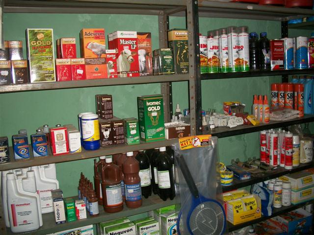 CASA DE RAÇÕES EM SÃO JOSE DO VALE DO RIO PRETO - NO RAMO - RJ