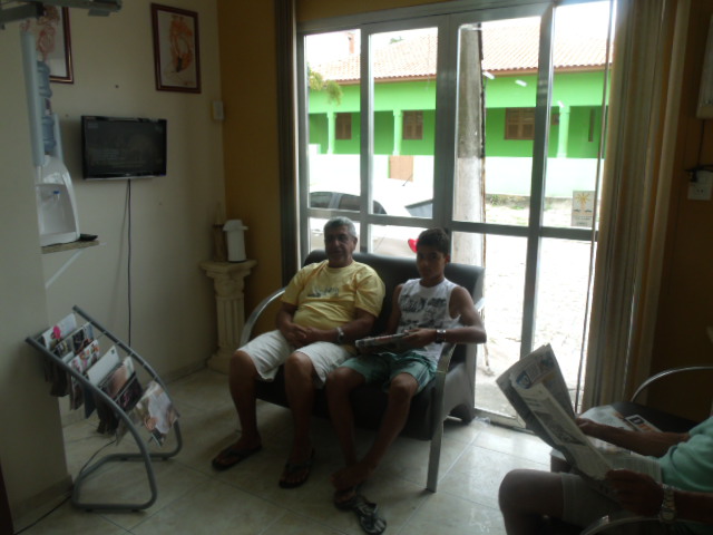 CABELEIREIRO EM FAROL DE SAO THOME - SALAO MANEOZINHO