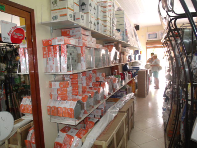 MATERIAL DE CONSTRUCAO EM FAROL DE SAO THOME - BAZAR MARIOZINHO