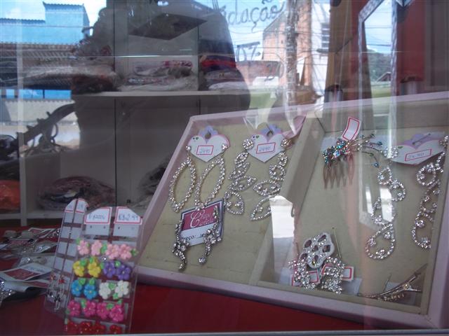 LOJA DE SAPATOS ROUPAS BOLSAS E PRODUTOS IMPORTADOS EM XEREM DUQUE DE CAXIAS - CRAVO E CANELA - RJ