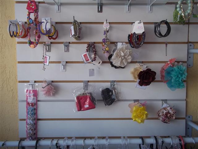 LOJA DE SAPATOS ROUPAS BOLSAS E PRODUTOS IMPORTADOS EM XEREM DUQUE DE CAXIAS - CRAVO E CANELA - RJ