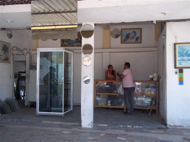 LOJA DE VIDROS TEMPERADOS CANELADO FUME LISO ESPELHOS COLORIDOS EM GERAL EM XEREM DUQUE DE CAXIAS - RIO TEMPER VIDROS - RJ