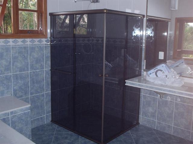 LOJA DE VIDROS TEMPERADOS CANELADO FUME LISO ESPELHOS COLORIDOS EM GERAL EM XEREM DUQUE DE CAXIAS - RIO TEMPER VIDROS - RJ