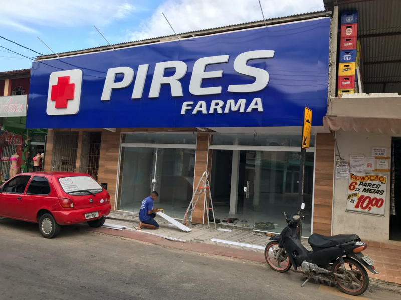 PLOTAGEM DE VEÍCULOS EM MARATAIZES - ES