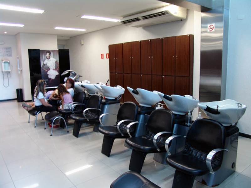 SALÃO DE CABELEIREIROS NO MORUMBI EM SÃO PAULO