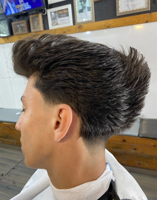   BARBEARIA EM MARATAÍZES ES