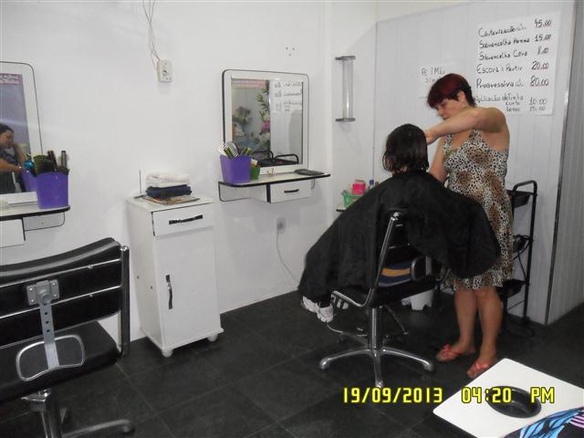 CABELEIREIRA EM MAGE