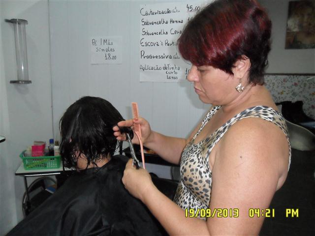 CABELEIREIRA EM MAGE