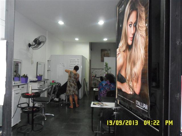 CABELEIREIRA EM MAGE