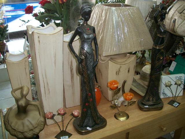 PRESENTES E DECORAÇÕES EM PIABETÁ MAGÉ - R & M - RJ