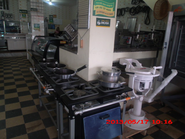 COMERCIO DE MAQUINAS E MANUTENCAO EMCAMPOS DOS GOYTACAZES - MUNIZ