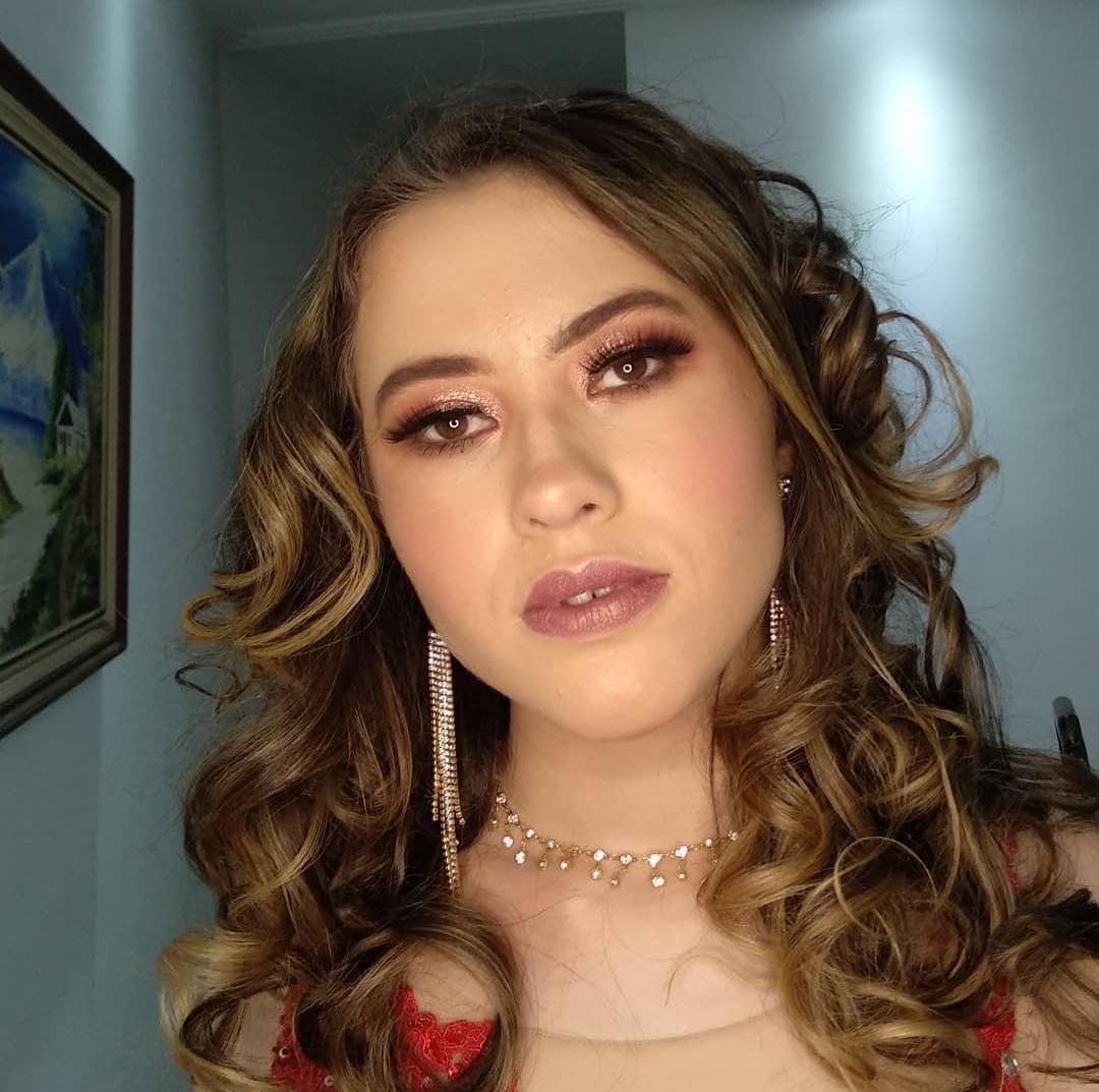 MAQUIAGEM PROFISSIONAL EM VOLTA REDONDA RJ