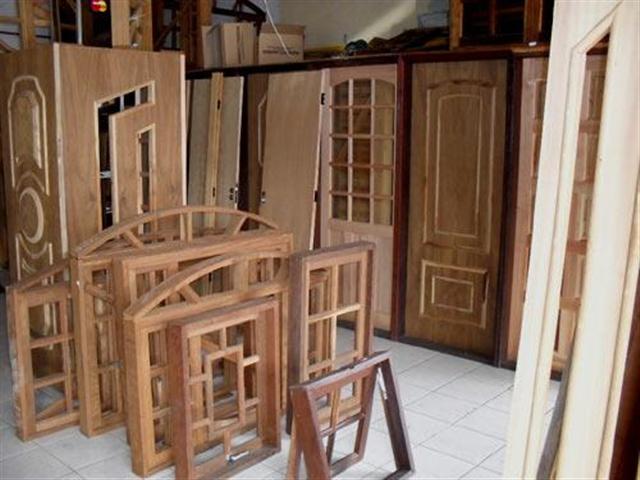 LOJA DE ESQUADRIAS DE MADEIRA E TELHAS COLONIAS EM XEREM DUQUE DE CAXIAS - SIMO MADEIRAS - RJ