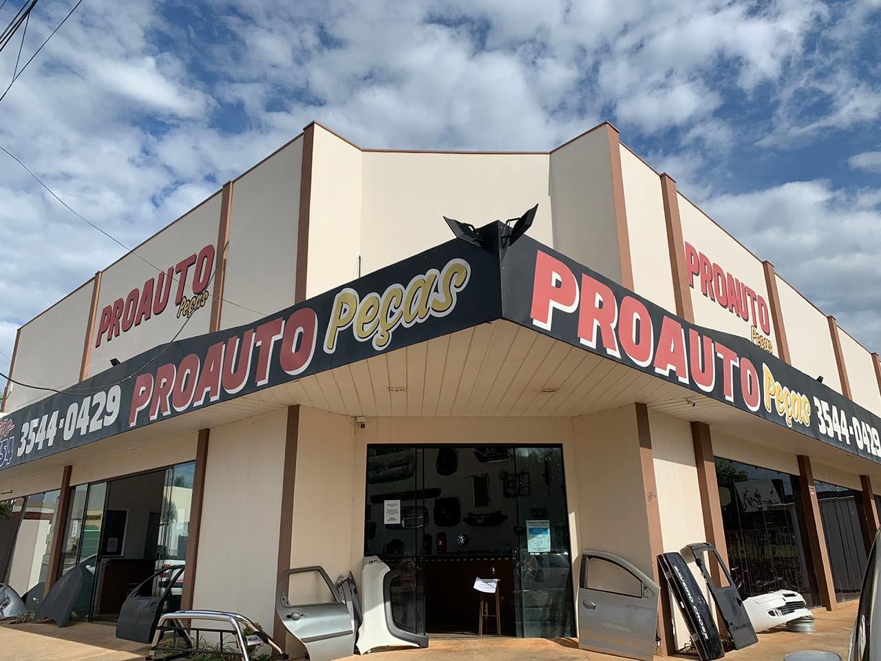 COMÉRCIO DE PEÇAS AUTOMOTIVAS  EM SORRISO - MT