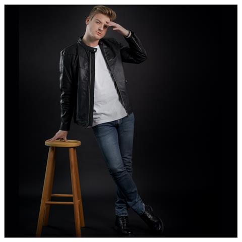 MODA EM COURO EM PETRÓPOLIS - ROUPAS DE COURO - RJ