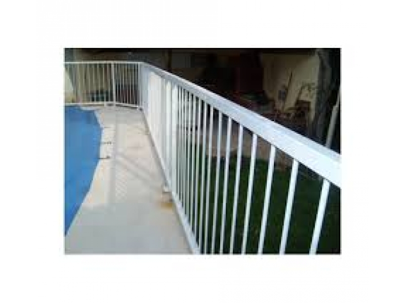 VENDA DE CORRIMÃOS, PUXADORES, MESAS, ESCADAS, ARARAS EM GERAL NO MORUMBI EM SÃO PAULO