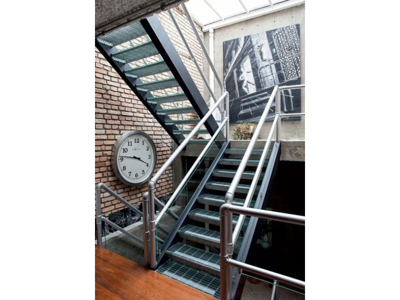 VENDA DE CORRIMÃOS, PUXADORES, MESAS, ESCADAS, ARARAS EM GERAL NO MORUMBI EM SÃO PAULO