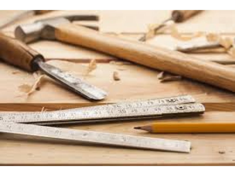 MARCENARIA E PINTURA NA VILA SÔNIA EM SÃO PAULO