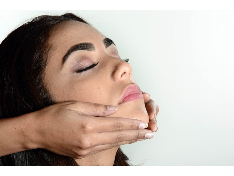 DESIGNER DE SOBRANCELHAS EM SANTA TERESA - RJ