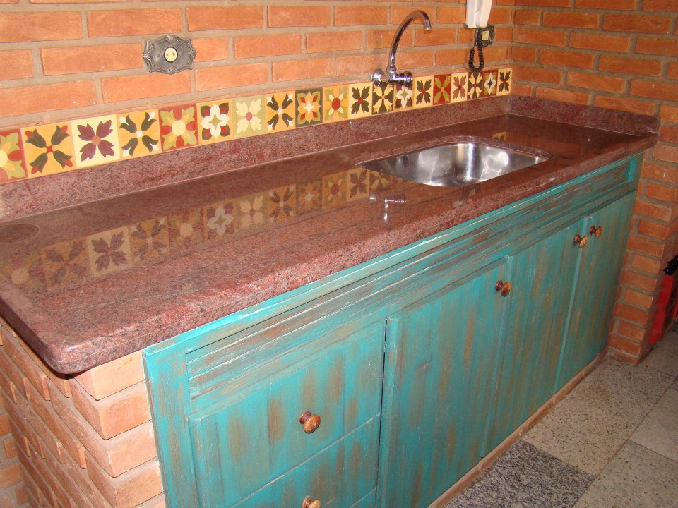 LADRILHOS HIDRAULICOS E AZULEIJOS DECORADOS EM PETROPOLIS