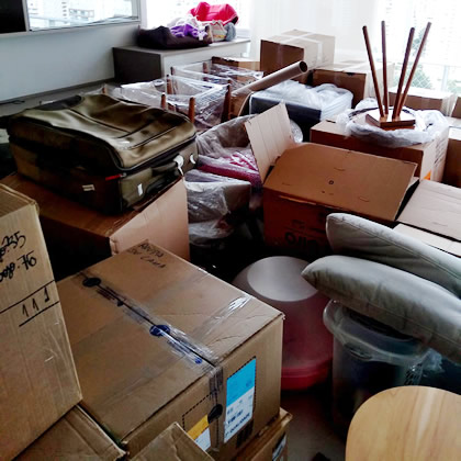 CAMINHÃO DE MUDANÇA EM MARATAÍZES - ES