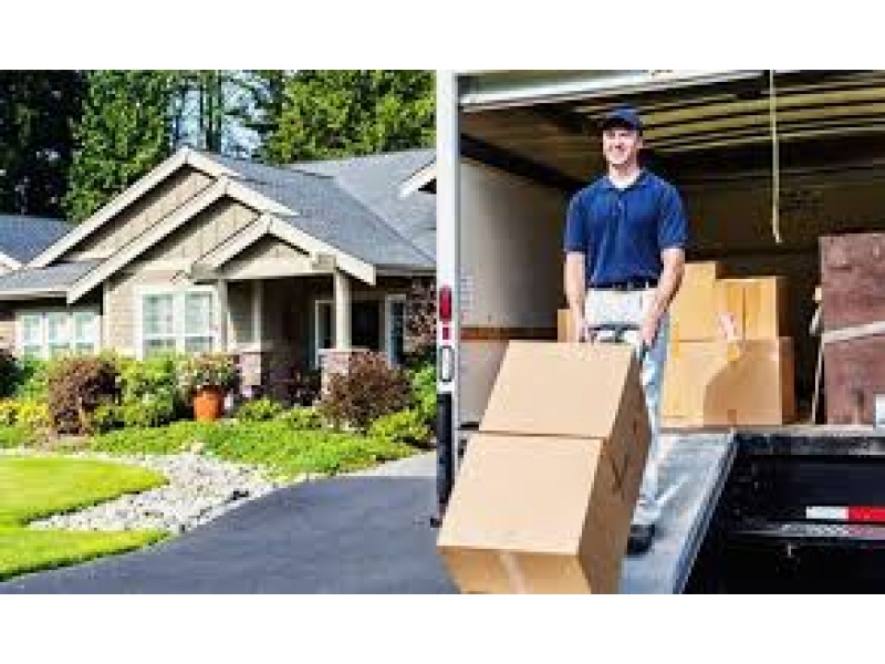 CARRETO E MUDANÇA E MONTADOR NO BOM RETIRO EM SÃO PAULO