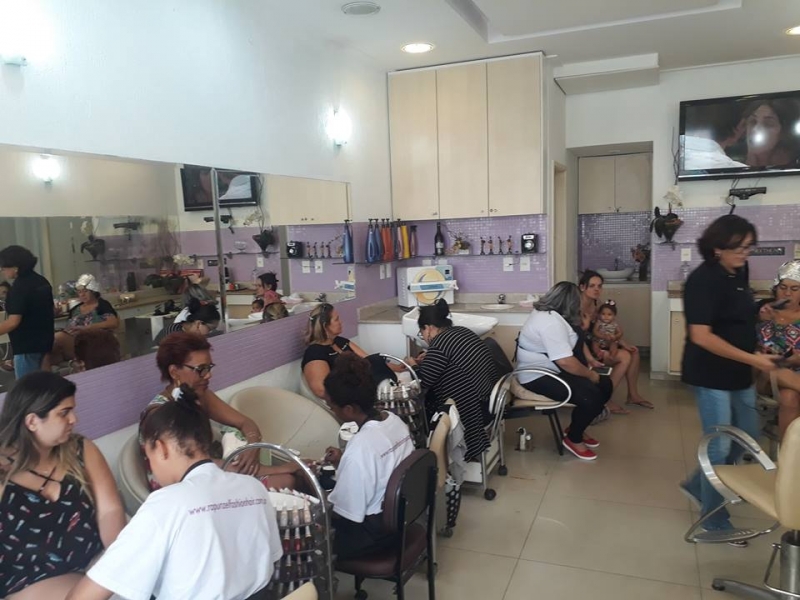 SALÃO DE BELEZA NA ILHA DO GOVERNADOR - RJ