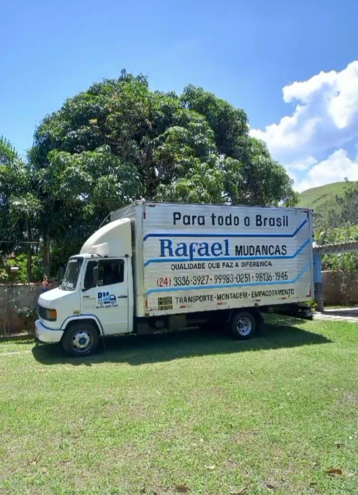 CAMINHÃO DE MUDANÇA NA VILA SANTA CECÍLIA RJ
