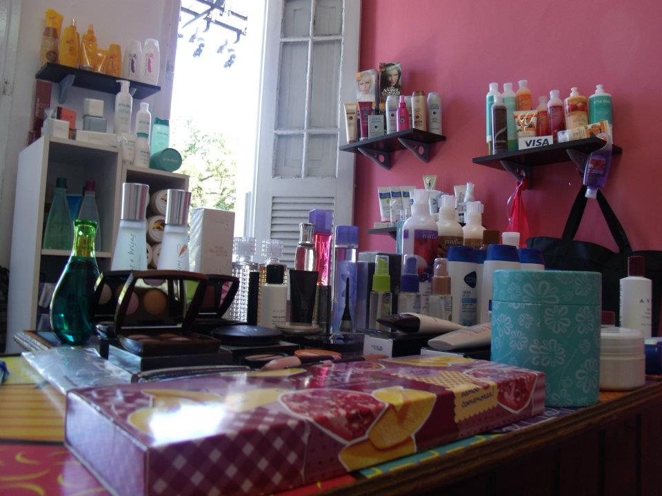 REVENDEDORA DE COSMÉTICOS EM PETRÓPOLIS