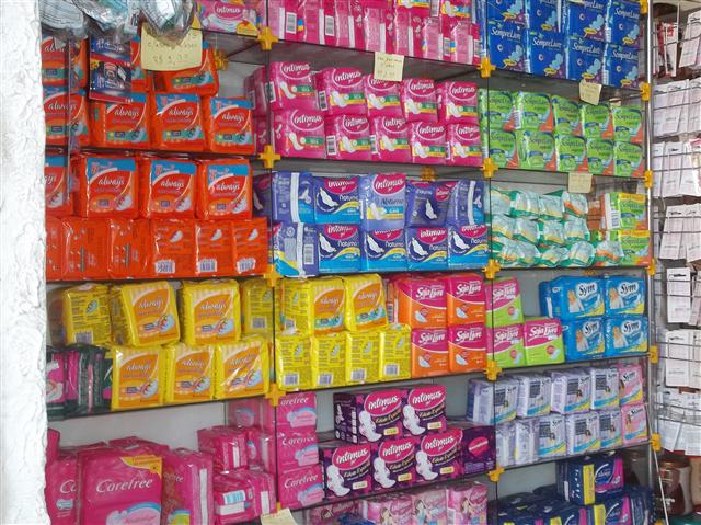 FARMACIA NO BAIRRO CASTRIOTO EM PETROPOLIS - BOA SAUDE - RJ