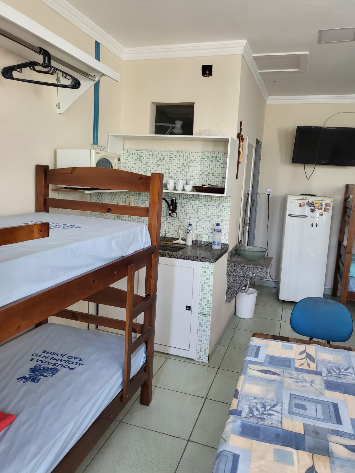 HOSPEDAGEM POPULAR NO RETIRO RJ