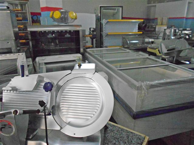 INSTALAÇÕES COMERCIAIS EM TRÊS RIOS - CAM MARQUES