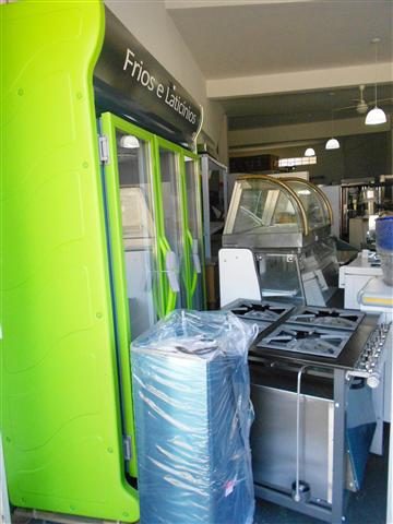 INSTALAÇÕES COMERCIAIS EM TRÊS RIOS - CAM MARQUES