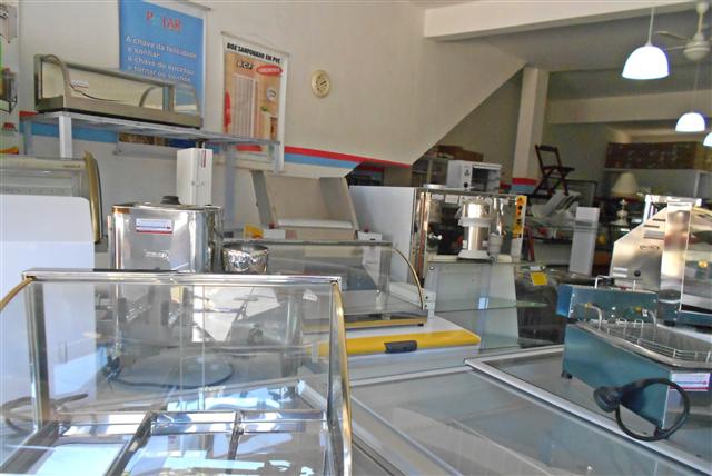 INSTALAÇÕES COMERCIAIS EM TRÊS RIOS - CAM MARQUES