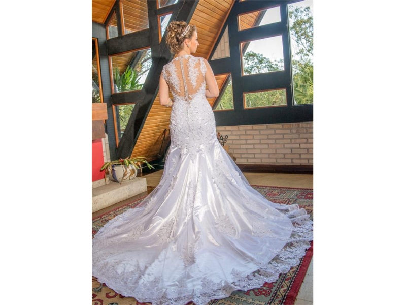 Aluguel de Vestidos de Noiva em Itaipava - WhatsApp Online- RJ