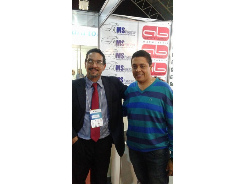 ESTANDE ASSOCIATIVO - ANUNCIO EM FOCO