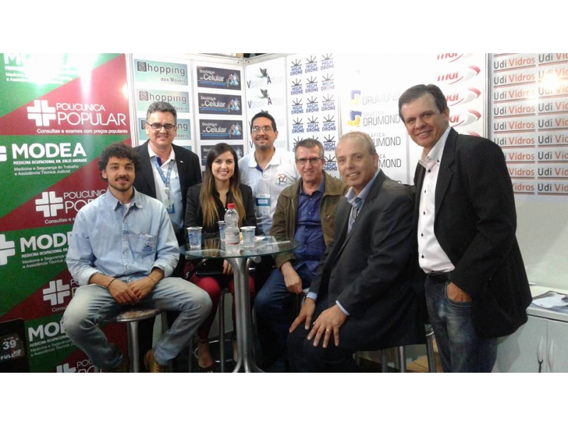 ESTANDE ASSOCIATIVO - ANUNCIO EM FOCO
