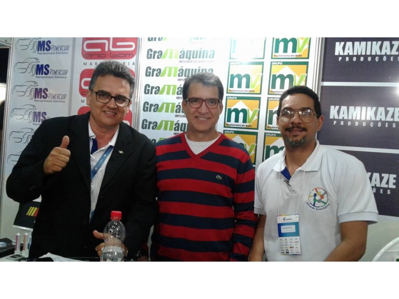 ESTANDE ASSOCIATIVO - ANUNCIO EM FOCO