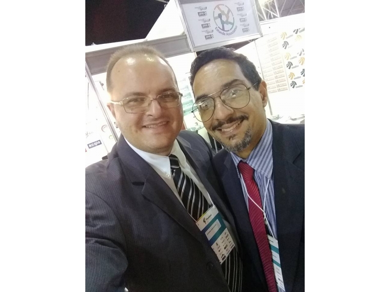 ESTANDE ASSOCIATIVO - ANUNCIO EM FOCO