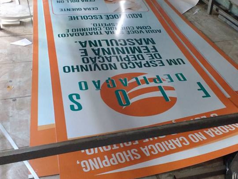 LETREIROS E ADESIVOS EM LOTE XV BELFORD ROXO