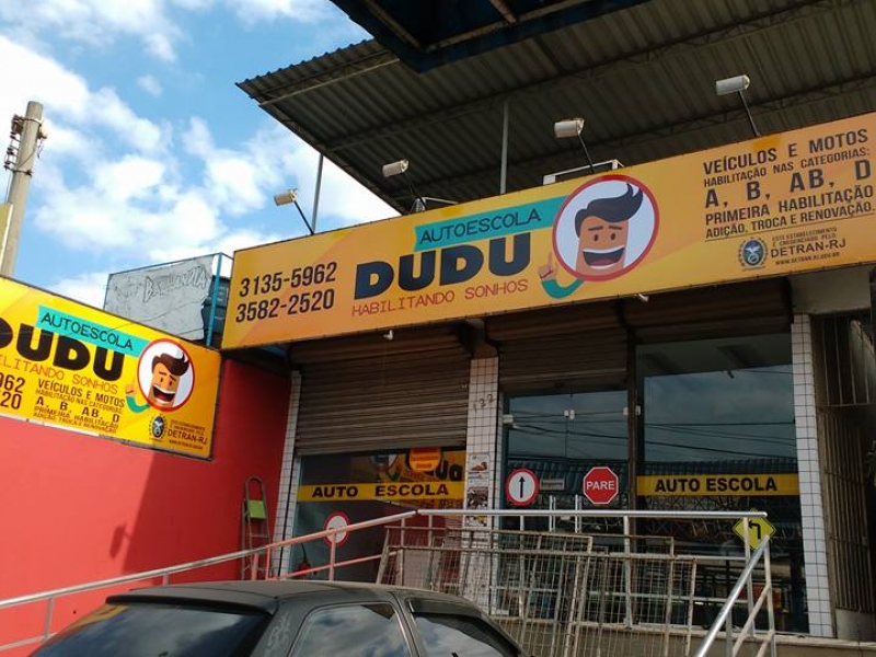 LETREIROS E ADESIVOS EM LOTE XV BELFORD ROXO